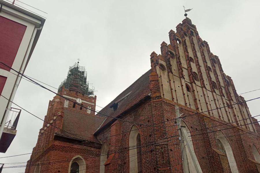 Подрядчик пообещал завершить ремонт смотровой площадки на кирхе Фридланда в октябре (фото)