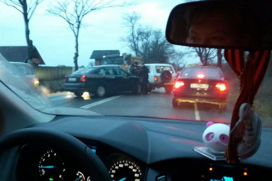 На Большой Окружной столкнулись три авто (фото)