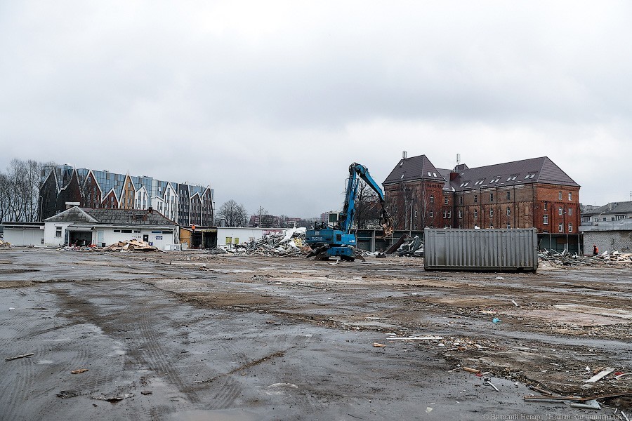 Власти хотят увидеть благоустройство на месте промтоварного рынка к 15 мая