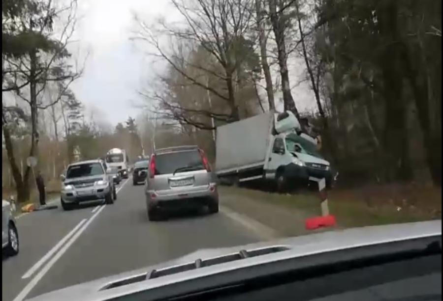 Очевидцы: между Балтийском и Калининградом произошло смертельное ДТП (видео)