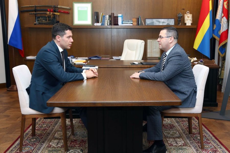 Алиханов: мы с Дараселией не родственники и не друзья детства