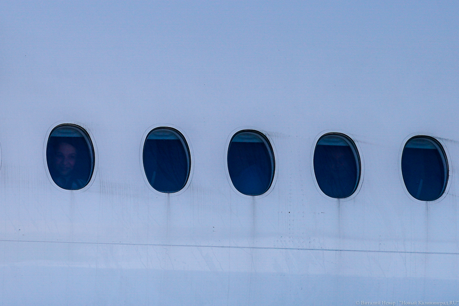 Sukhoi Superjet экстренно сел в Сочи из-за разгерметизации салона