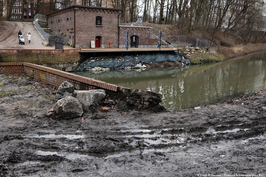 Астахова — о сползании берега Литовского ручья: «Подрядчик не уложил геотекстиль» (фото)