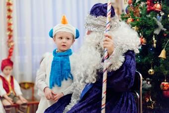 “Обычная сказка”: фоторепортаж с новогоднего утренника в детском саду