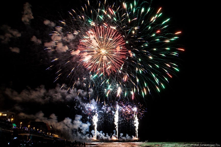 Евгения Хан: вход на фестиваль фейерверков станет платным