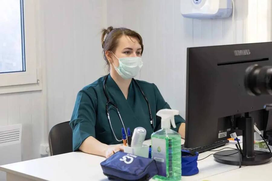 Облвласти пообещали закупить медикам новые компьютеры