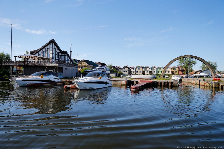 Депутаты предлагают запретить чиновникам иметь недвижимость за рубежом