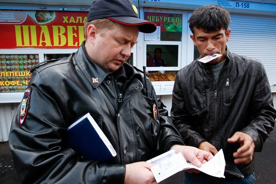 В Гусеве прокуратура требует наказать полицейских, не искавших мигрантов