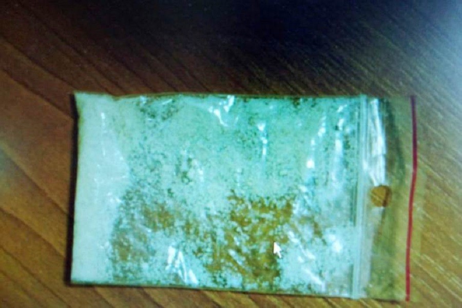 В Калининграде задержали школьника-рецидивиста с амфетамином в крупном размере