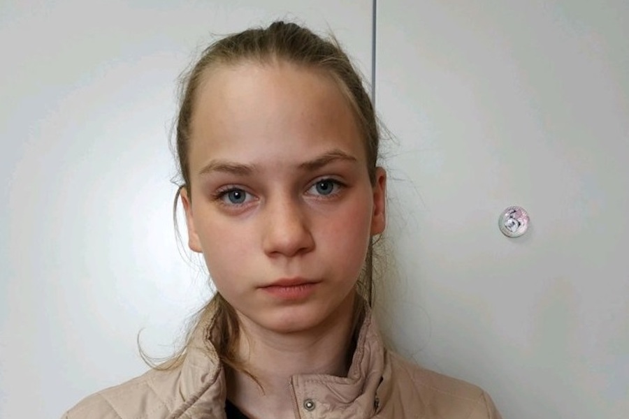 В Славском районе пропала 15-летняя школьница (фото)