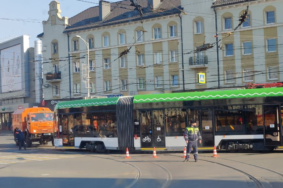 Горвласти: трамвай «Корсар» сошел с рельсов из-за неопытного водителя