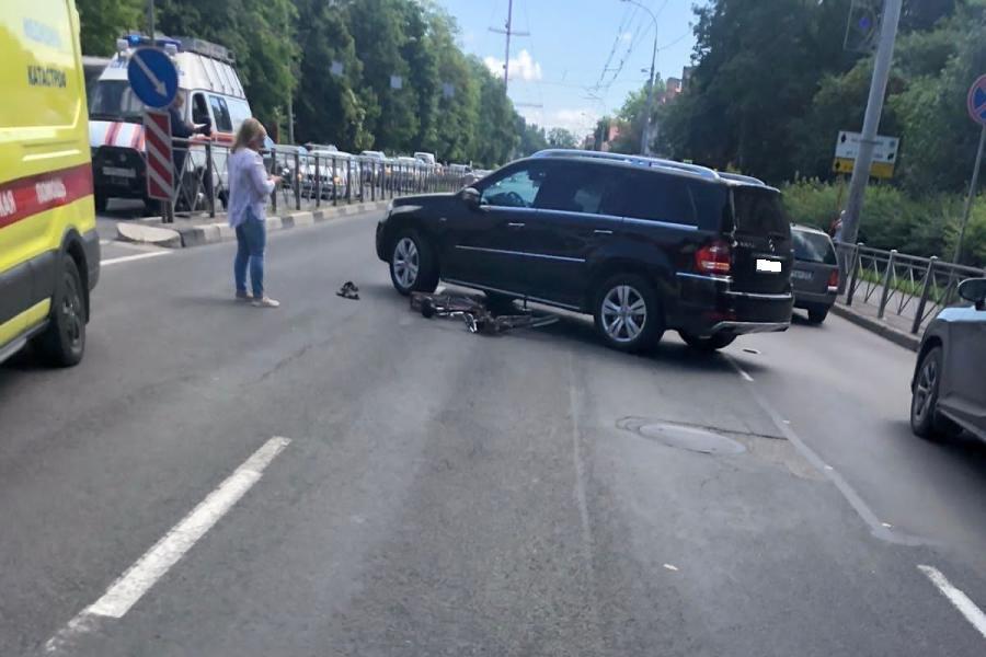 ГИБДД сообщила подробности аварии с зажатым под авто велосипедистом