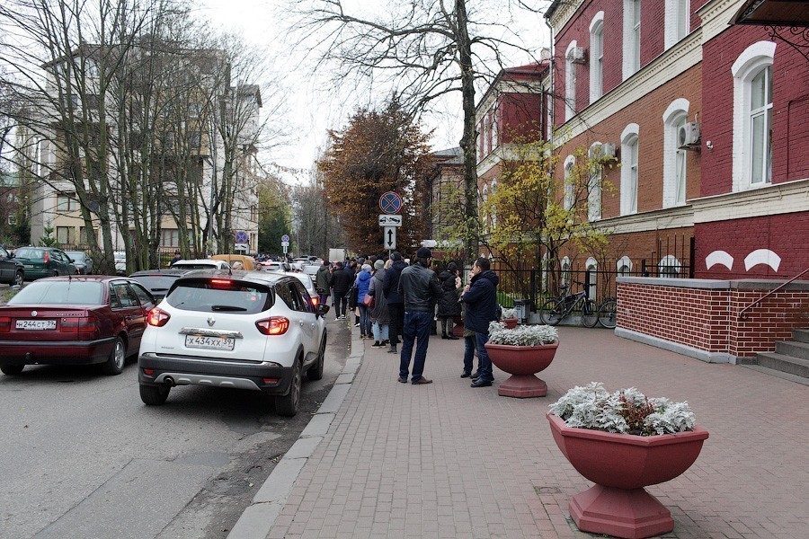 Минздрав отложил изменения правил медосмотра у нарколога для водителей