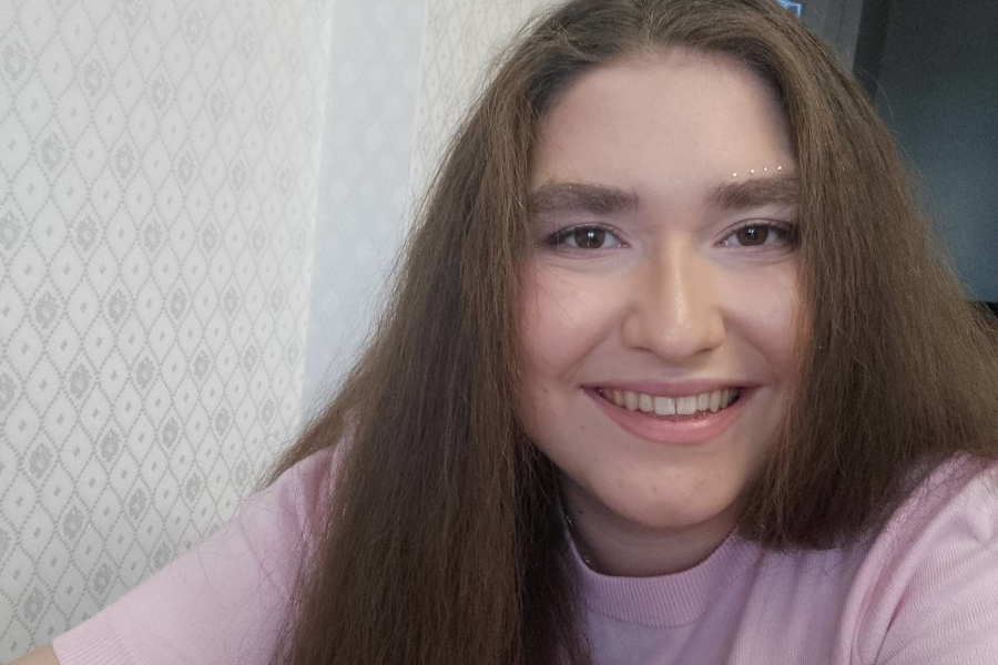 В Калининграде собирают деньги для девушки с ДЦП и проблемами со зрением