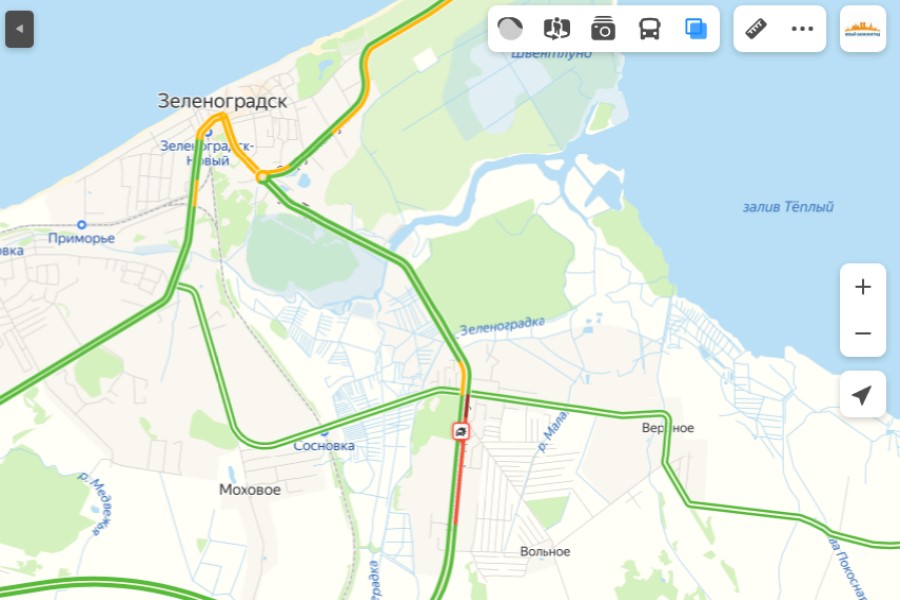 Очевидец: на въезде в Зеленоградск из-за ДТП собралась пробка