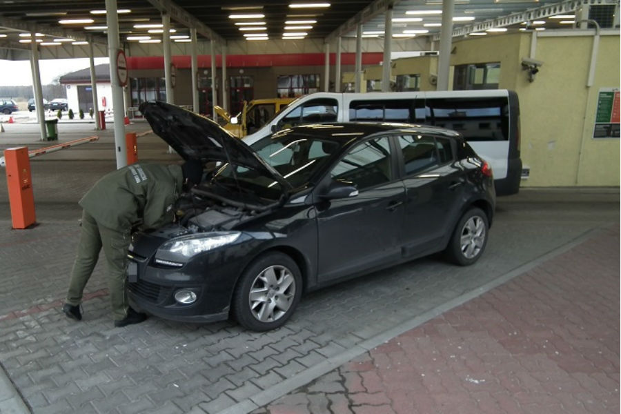 В Бранево задержана россиянка на Renault Megane, которая «забыла» про лизинг