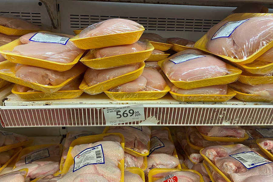 Очередной «скачок» филе: как изменились цены на продукты в Калининграде за месяц