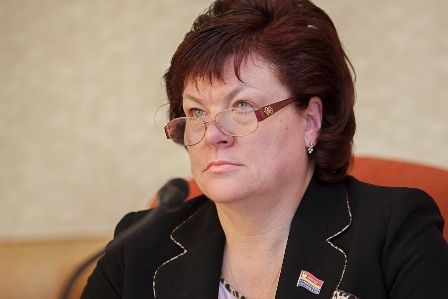 «Не справимся»: Оргеева намерена просить больше федеральных денег на покупку жилья сиротам