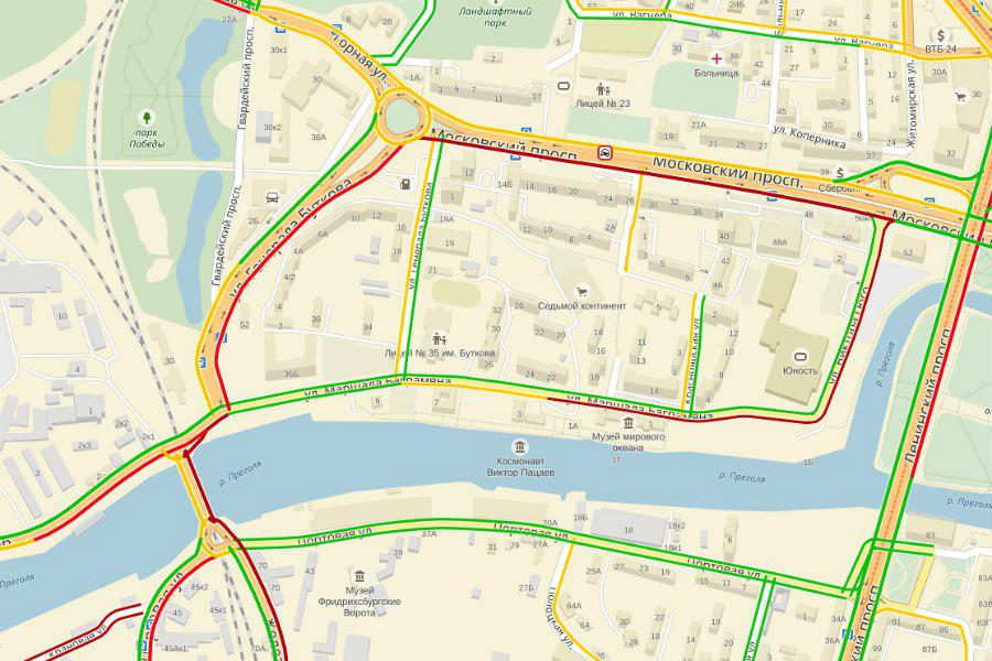 Из-за серьезной аварии на водоводе изменено движение транспорта по Московскому проспекту