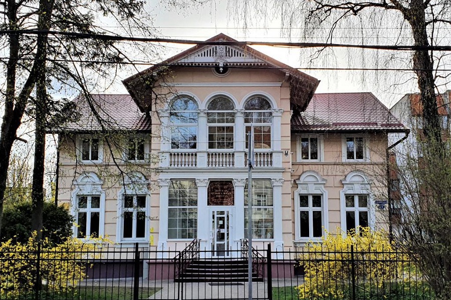 Горвласти намерены отремонтировать историческое здание школы им. Шостаковича