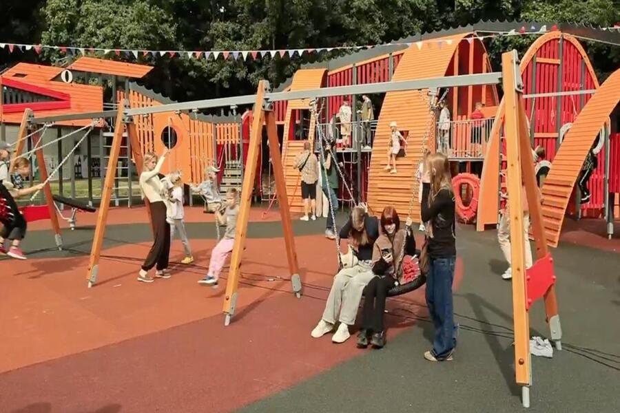 В Макс-Ашманн-парке открыли новые детскую и спортивную площадки
