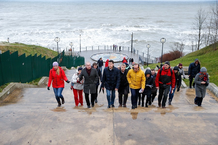 Светлогорск передаёт в областную собственность центральный спуск к морю