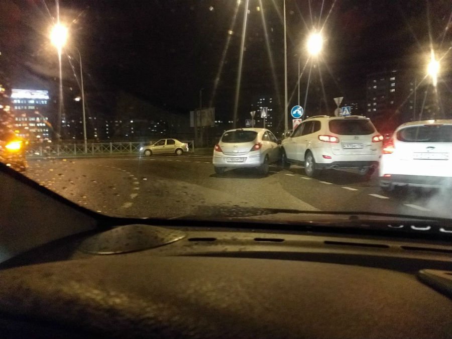 В Калининграде произошло ДТП на кольце Гайдара и Челнокова (фото)