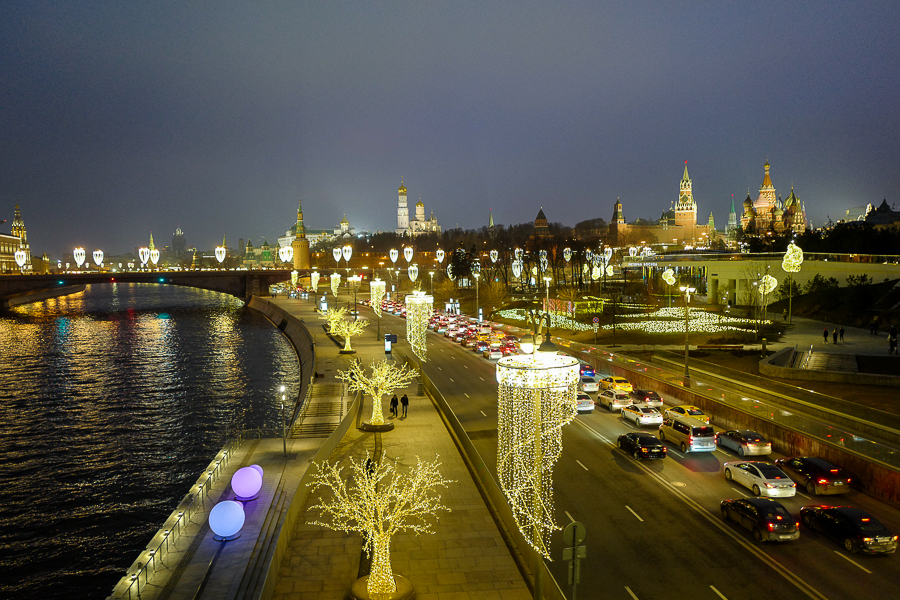 В Москве ограничили доступ в рестораны для непривившихся от коронавируса