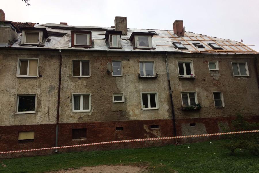 Жильцы дома на ул.Гагарина 131-133: подрядчик в начале сентября разобрал крышу и ушел