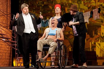 «Светская жизнь драматического театра»: фоторепортаж с репетиции спектакля