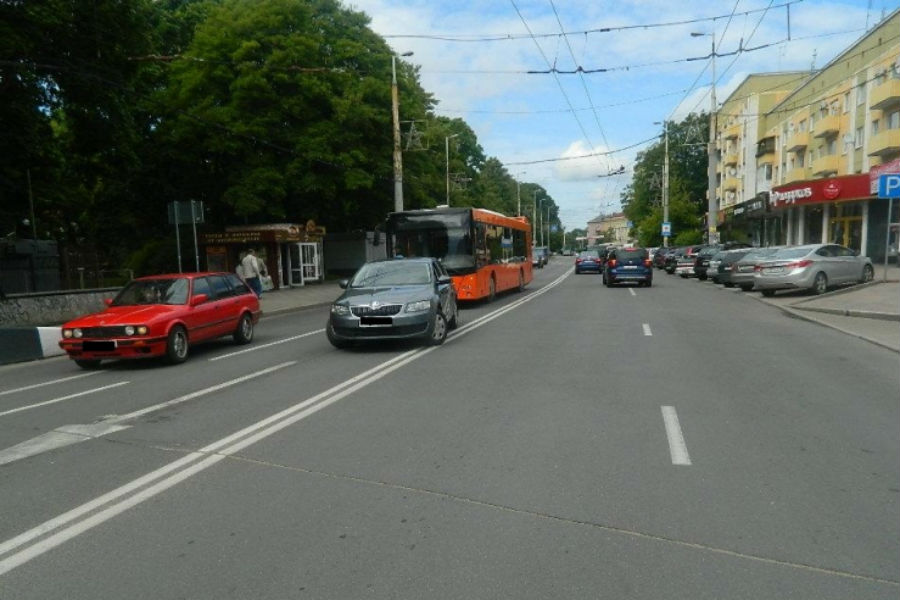 В Калининграде молодая женщина получила травмы в рейсовом автобусе