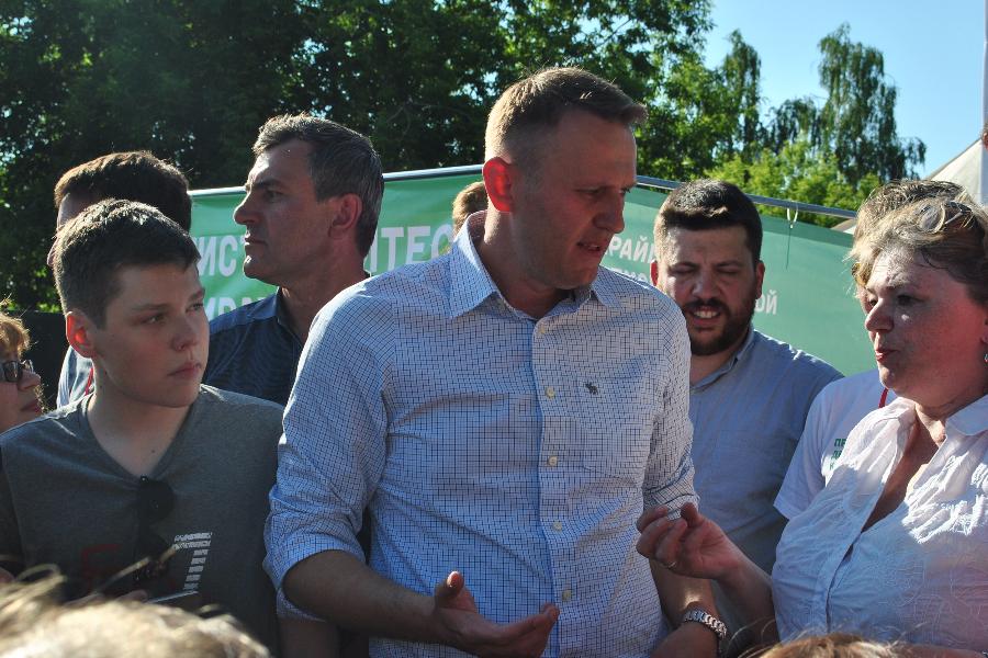 Навального предупредили о замене условного срока на реальный