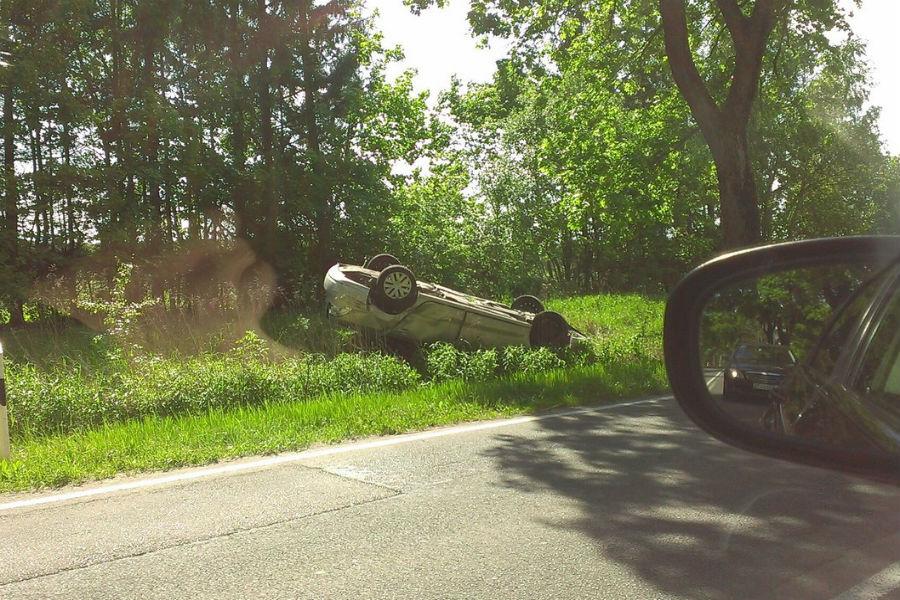 В результате ДТП из 3 машин на Светлогорской трассе мужчина получил перелом ноги