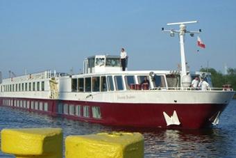 Четырехзвездочный лайнер впервые в сезоне зашел в обновленный порт Эльблонга