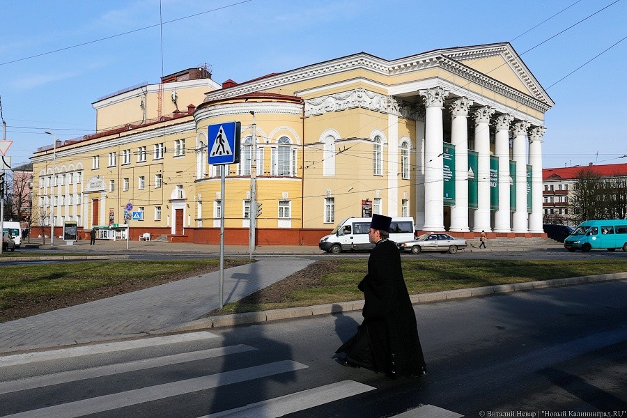 РПЦ собирается «духовно окормлять» спасателей МЧС и их семьи