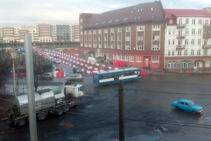 В Калининграде общественный транспорт вновь начал ходить по мостам на Остров