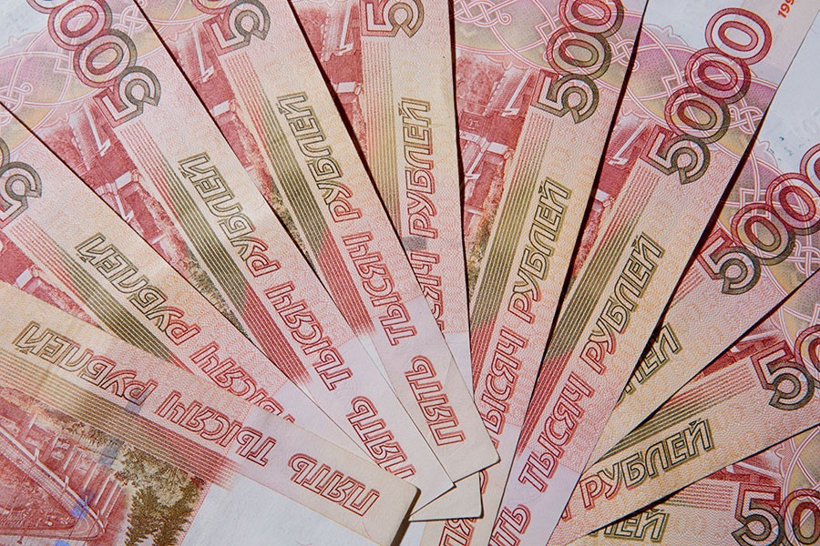 Из-за проблем банков Россия потеряла около 150 млрд рублей