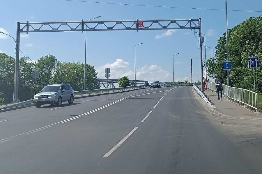 Власти сообщили об открытии реверсивного движения на ул. Суворова в Калининграде