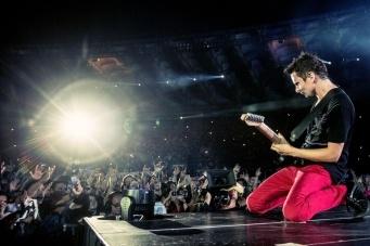 В «Заре» покажут концерт группы Muse