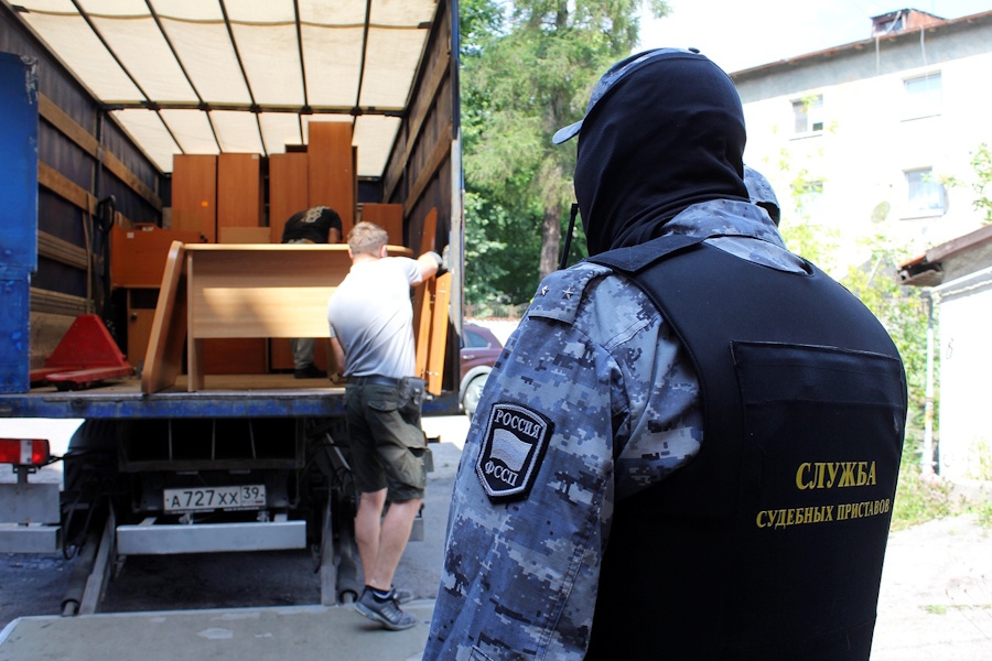 В Калининграде принудительно выселили частную школу из немецкого особняка