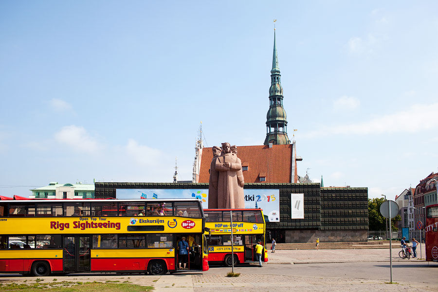 Латвия прекратила прием заявлений на визу от россиян из-за «непредсказуемости» событий