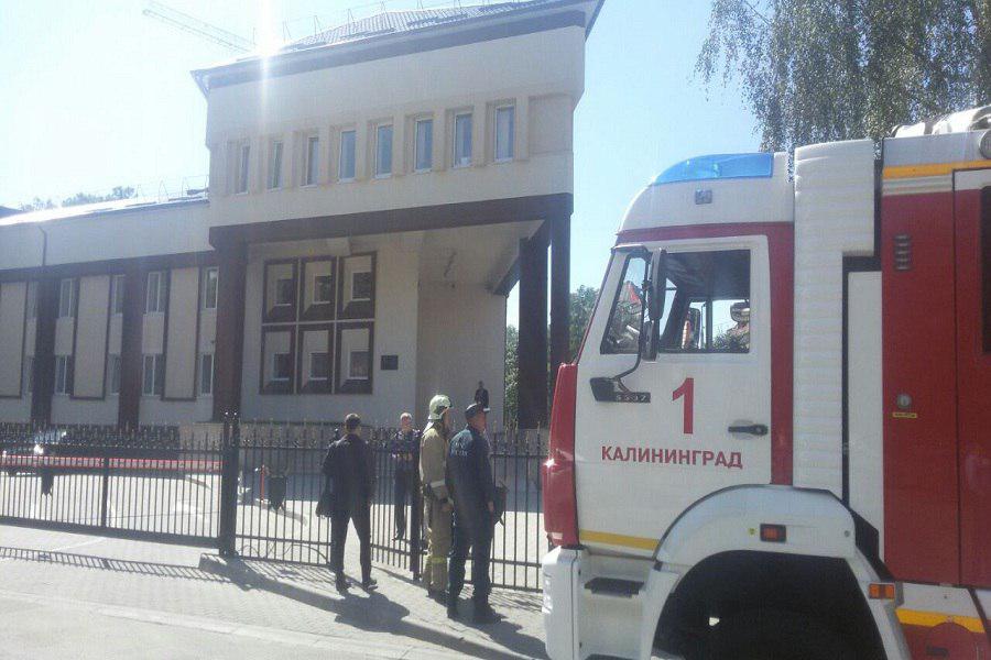 УМВД: в здание областной прокуратуры ворвался вооруженный мужчина