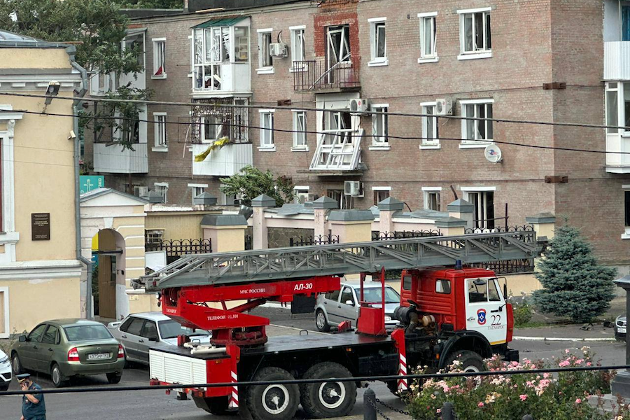 Взрыв в центре Таганрога: по данным Минобороны, удар нанесли зенитной ракетой комплекса С-200