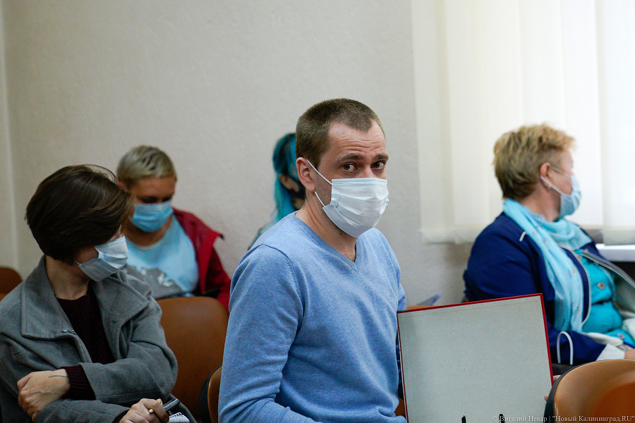Плебух: с должностной инструкцией ознакомлен не был, подпись не ставил