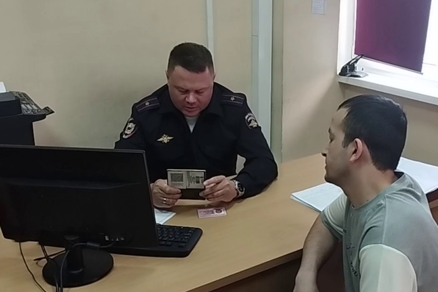 За три дня полицейские в Калининграде выявили 97 нарушений среди мигрантов (видео)