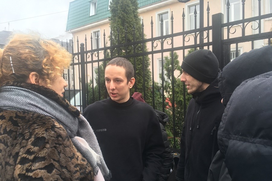 Калининградского анархиста освободили из-под стражи в зале суда