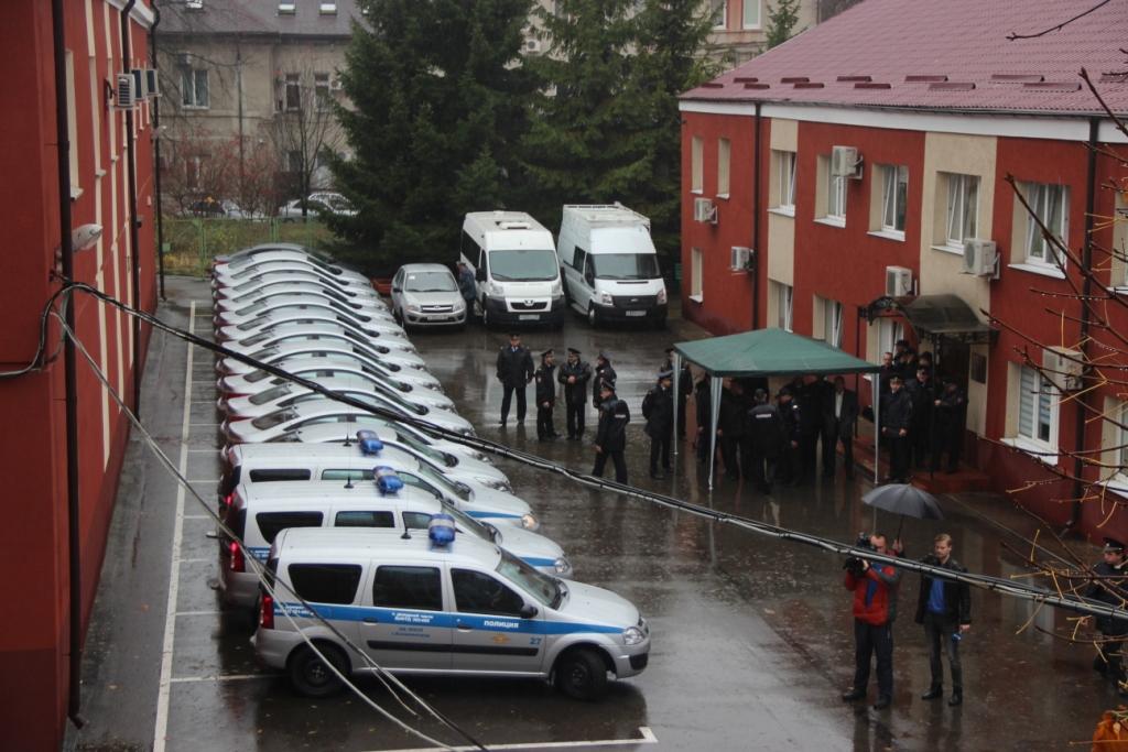 Калининградские полицейские получили новые «БМВ» и «Газели» с откидными столиками