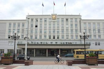Мэрия подтвердила, что судится с застройщиком сквера на Горького