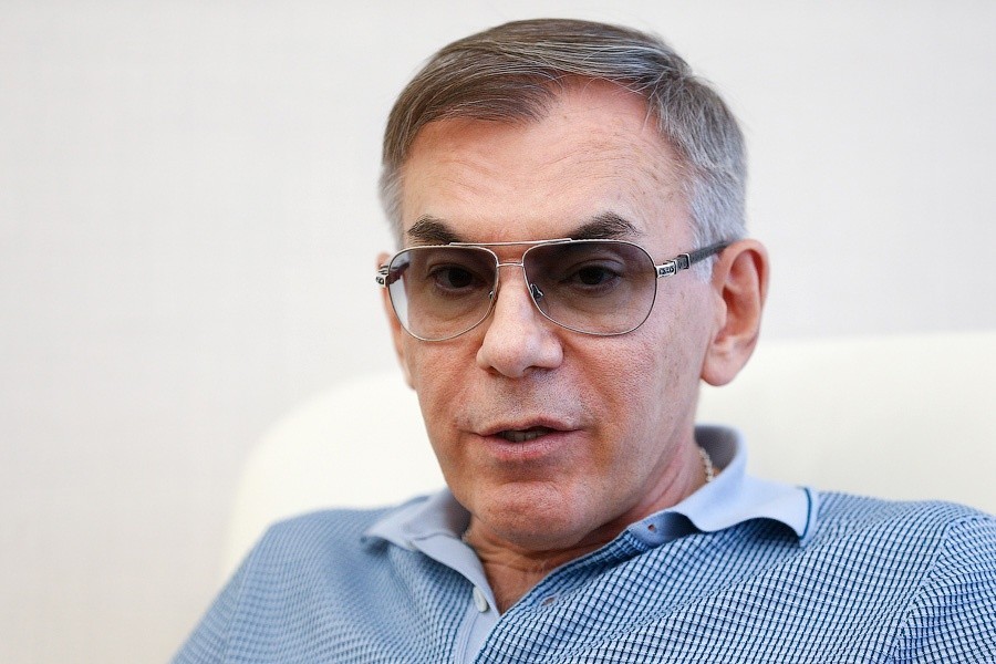 Доход ректора БФУ им. Канта за прошлый год «упал» до 3,35 млн рублей