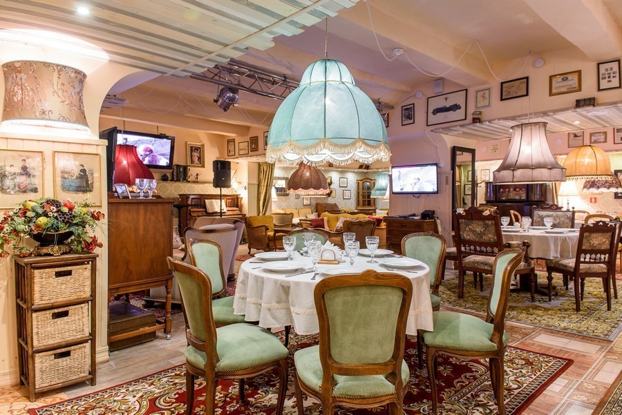 Новое место: ресторан русской кухни «Плюшкинъ» на площади Василевского